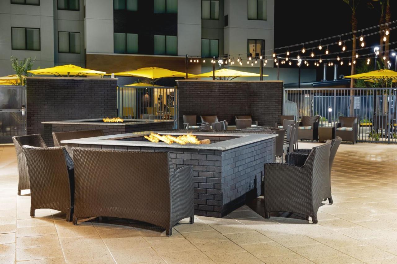 Residence Inn By Marriott Anaheim เบรอา ภายนอก รูปภาพ